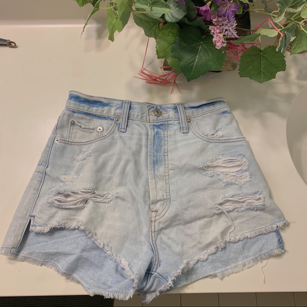Abercrombie and Fitch vintage high rise shorts 24